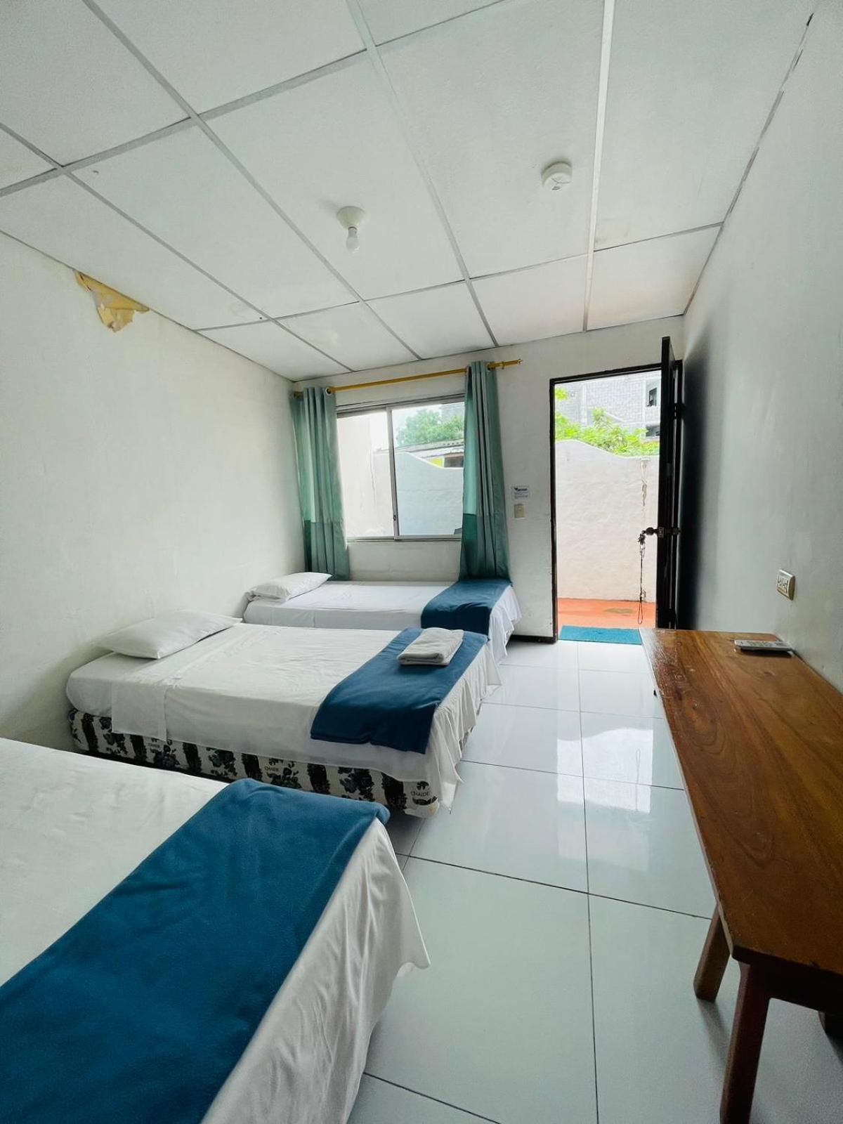 Hostal Darwin Пуерто-Айора Екстер'єр фото